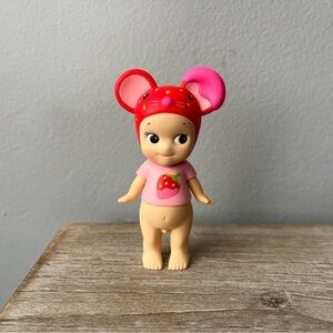 SONNY ANGEL Strawberry Love Series - Mouse Figurine